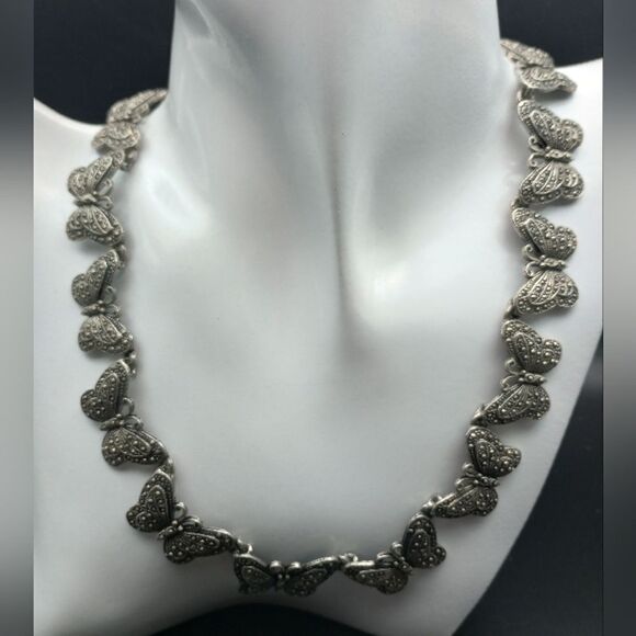 Butterfly pavilion colony wilderness silver necklace N322 - Picture 1 of 4